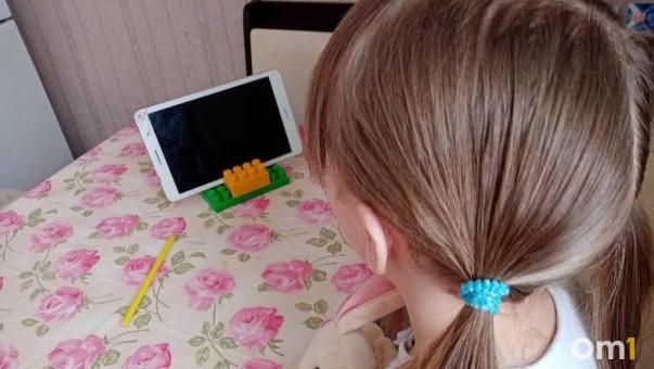 Как защитить ребёнка от интернет-угроз: психолог дала омичам топ-5 советов
