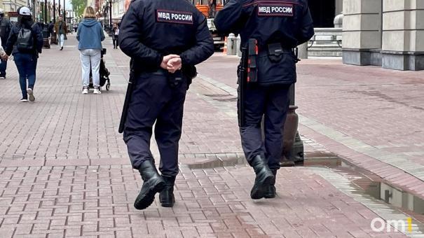 Двое мужчин совершили разбойное нападение в Новосибирске