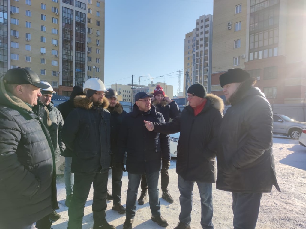 Владимир Корбут и Сергей Шелест проинспектировали социально значимые стройки