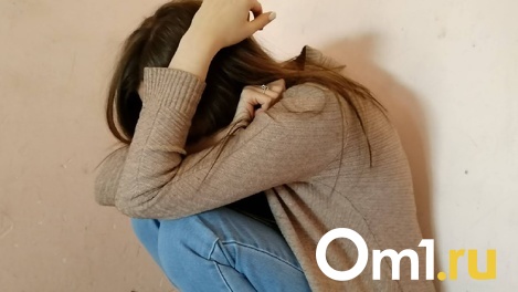 В Омске учителя заметили на теле школьницы следы побоев: под стражу взят отец девочки