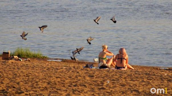 Сотни горожан нарушили запрет на пляже Татышева в Красноярске