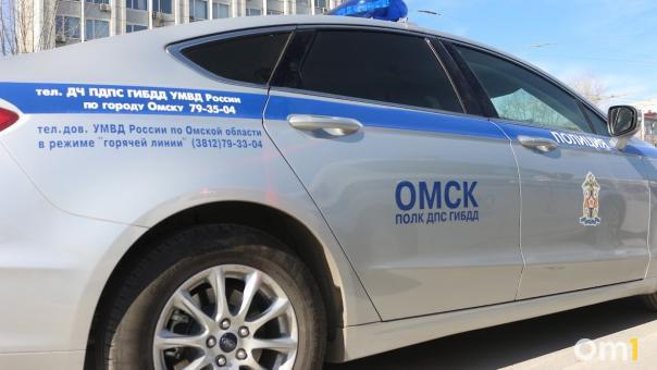 В Омске водитель на автомобиле «Датсун» врезался в забор и погиб