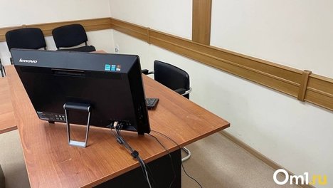 Потерял доверие: главу сельского поселения в Омской области раньше срока отправили в отставку
