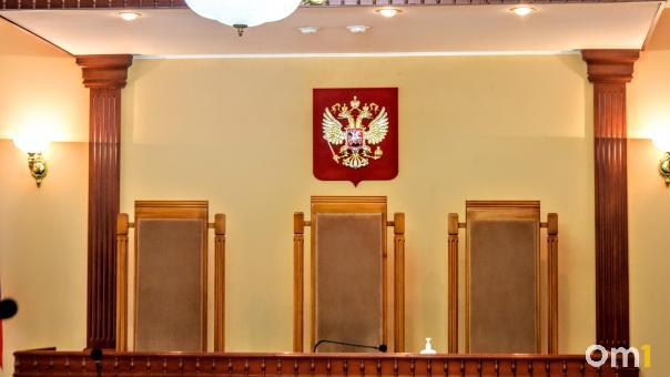 Омская чиновница брала взятки за торговлю продуктами на почте