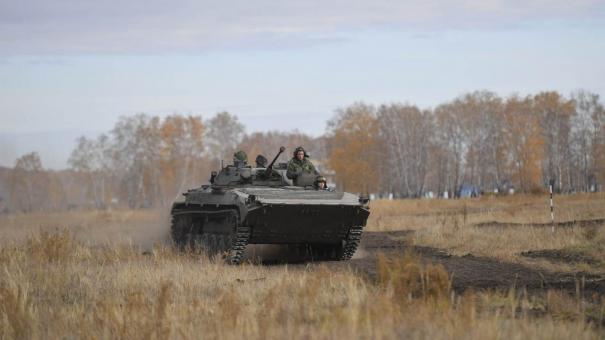 Для мобилизованных бойцов в лагере под Омском оборудовали футбольное поле