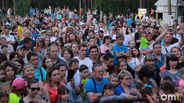 40 лет — новые 20? Почему чиновники хотят «омолодить» россиян, и чем это грозит