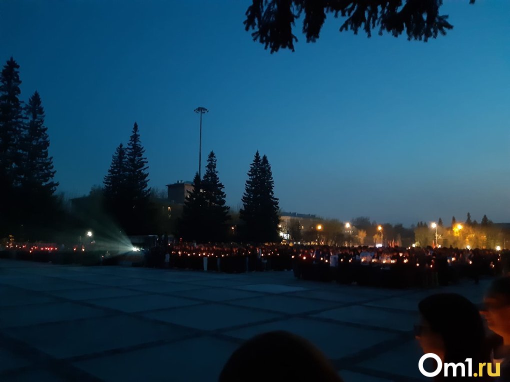 В Новосибирске накануне Дня Победы прошла акция «Свеча памяти»