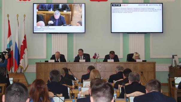Пробки, дети и налоги: какие решения Горсовета повлияют на жизнь омичей в 2024