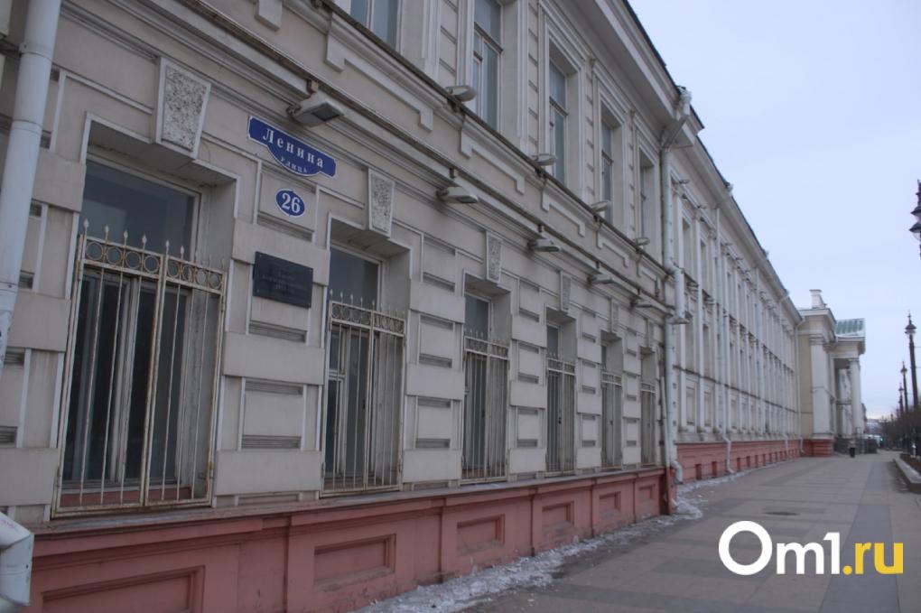 Монументальная постройка. Нужна ли омскому Кадетскому корпусу реставрация и что можно в нём разместить?