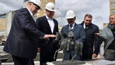 Виталий Хоценко и Сергей Шелест провели совместную рабочую поездку по городским объектам Омска