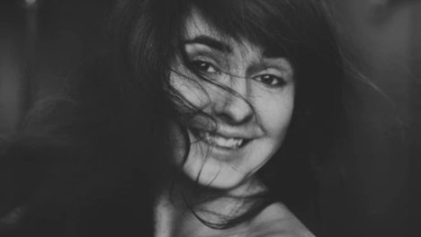 «Ее работы настолько сильные, что слова казались лишними»: В Омске не стало фотографа Елены Латыповой