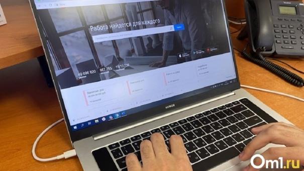 Продавцы, менеджеры, водители. Стало известно, каких работников больше всего не хватает в Омске