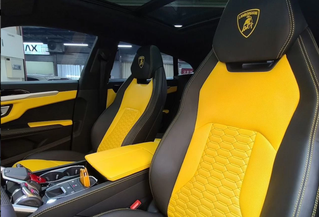 В Новосибирске продают автомобиль Lamborghini за 19,6 миллиона рублей