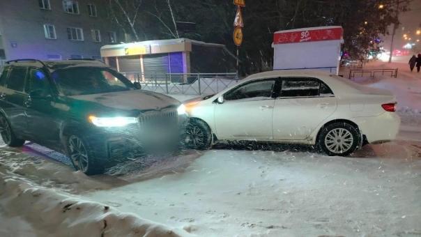Смертельное ДТП унесло жизнь водителя Toyota в Дзержинском районе Новосибирска