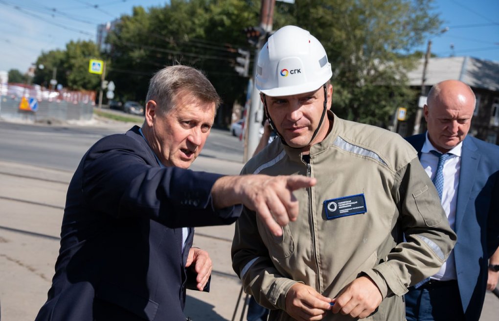 В Новосибирске меняют трубопровод, снабжающий теплом 669 домов левобережья