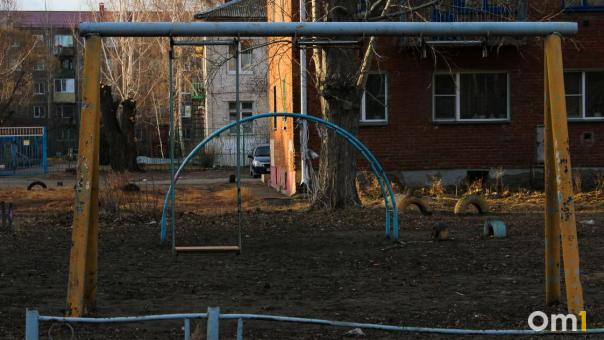 В Омске будут судить бизнесмена, который обманом забрал у сироты больше полумиллиона рублей