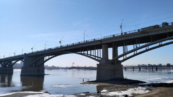 «Уже есть вспученности»: мэр заявил о предаварийном состоянии Димитровского моста в Новосибирске