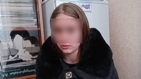 «Дорогой дядя Рома»: омская школьница, устроившая зверскую расправу над семьёй, тепло относилась к отчиму