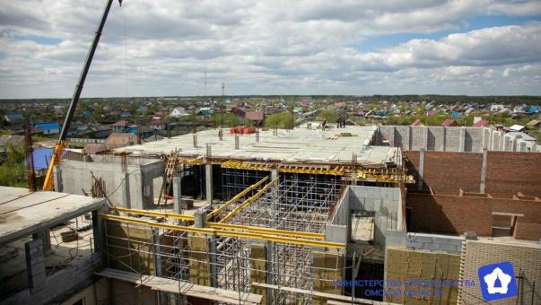 Проблемная школа в Исилькуле на 550 мест уже готова на 41%