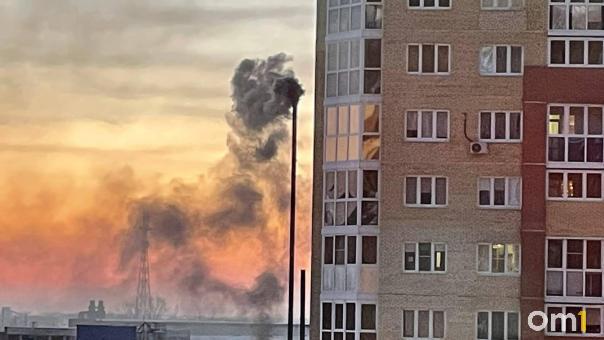 В воздухе двух округов Омска нашли вредные вещества