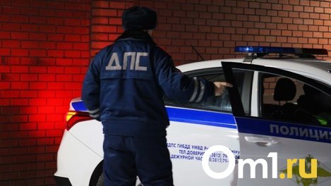 В Омской области ищут мотоциклиста, который сбил женщину и скрылся
