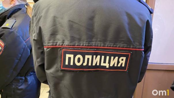 Омский сельчанин жестоко избил супругу щёткой для уборки пола