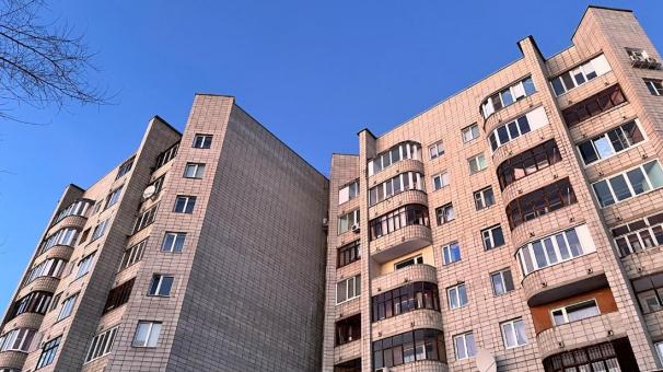 В Красноярске новый провал грунта угрожает жителям — кто заплатит за ремонт