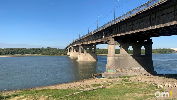 Водителя грузовика, насмерть сбившего пенсионерку на Иртышской набережной, могут посадить на пять лет