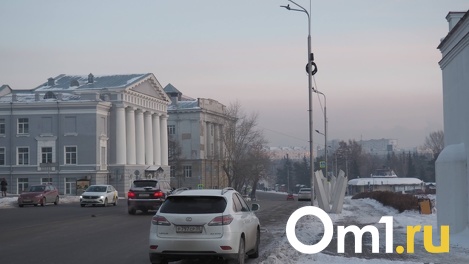 Гололёд, мокрый снег и штормовой ветер: синоптики предупредили омских автомобилистов о грядущей опасности