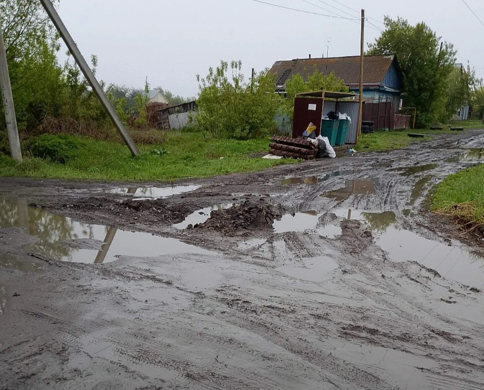 Затяжные дожди затрудняют вывоз отходов