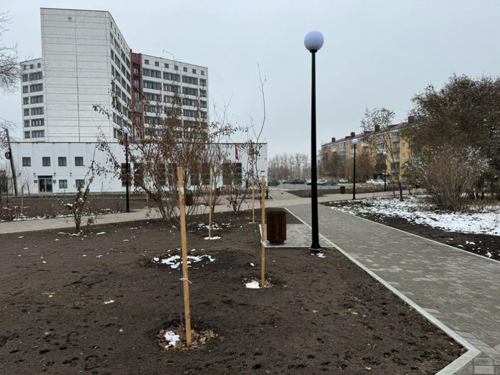 У омского «Кристалла» за 12 миллионов обновили сквер
