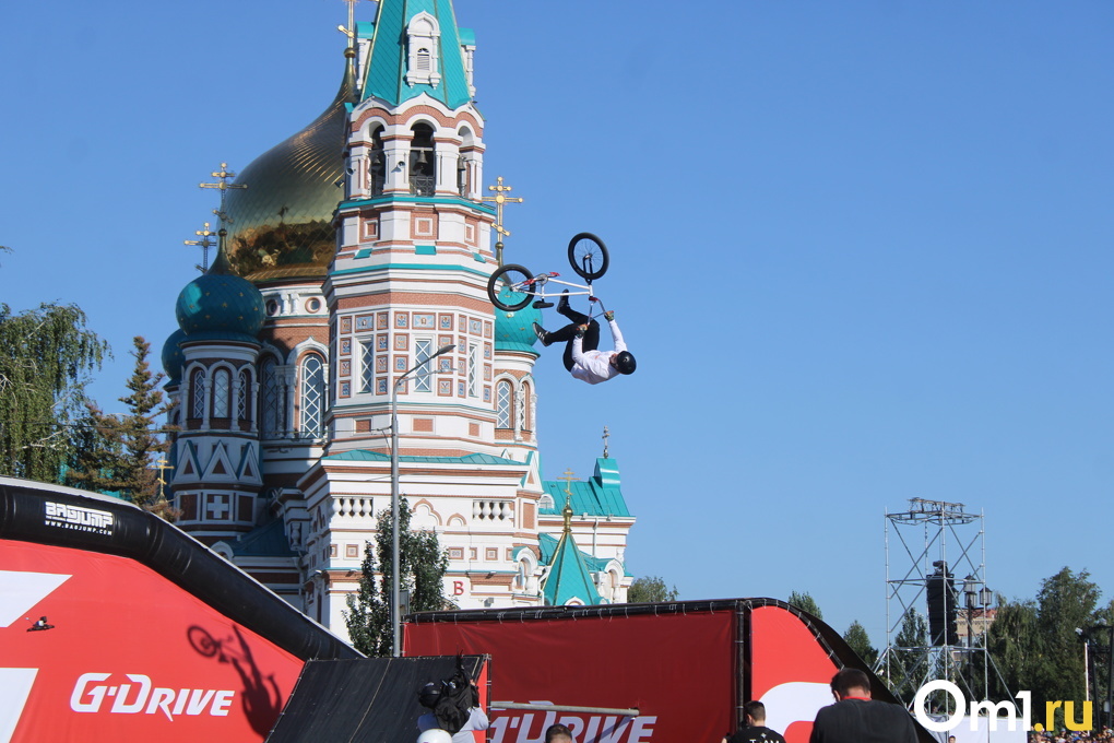 «Мы вернулись!» В Омске перед началом нового сезона прошла презентация ХК «Авангард»