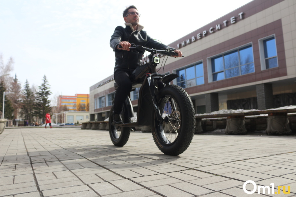 Пенсионеры на байках будущего. В Омске производят экологические мотоциклы на батарейках