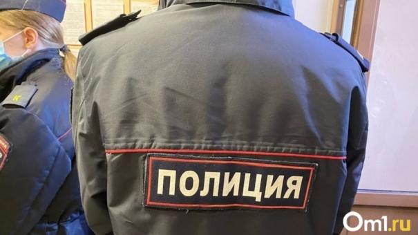 Загадочный труп обнаружили на крыльце сауны в Бердске. ФОТО