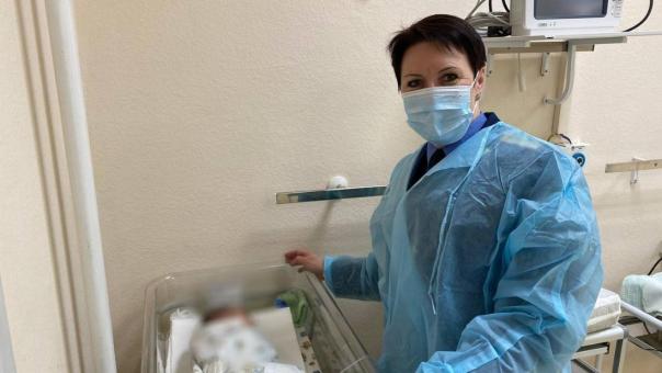 Бабушка выкинутого на мусорку младенца в Новосибирске не сможет стать его опекуном
