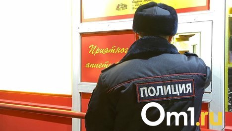 В Новосибирске полиция разыскивает сжигавших на крыше дома картину