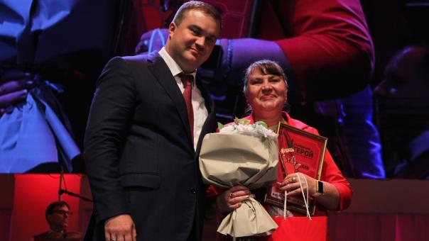 «Главное в жизни — это быть и оставаться человеком»: победители пятой премии «Народный герой» рассказали о том, что для них является важным и ценным.