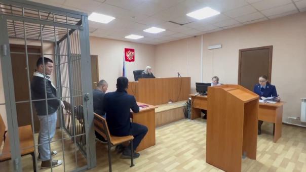 На автобусе сбежал в Узбекистан: уборщик из отеля обвиняется в краже 1 млн рублей