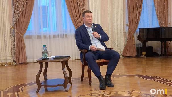 Виталий Хоценко выступит с докладом о работе правительства Омской области