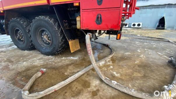 На севере Омской области во время пожара взорвался баллон с газом: есть пострадавший