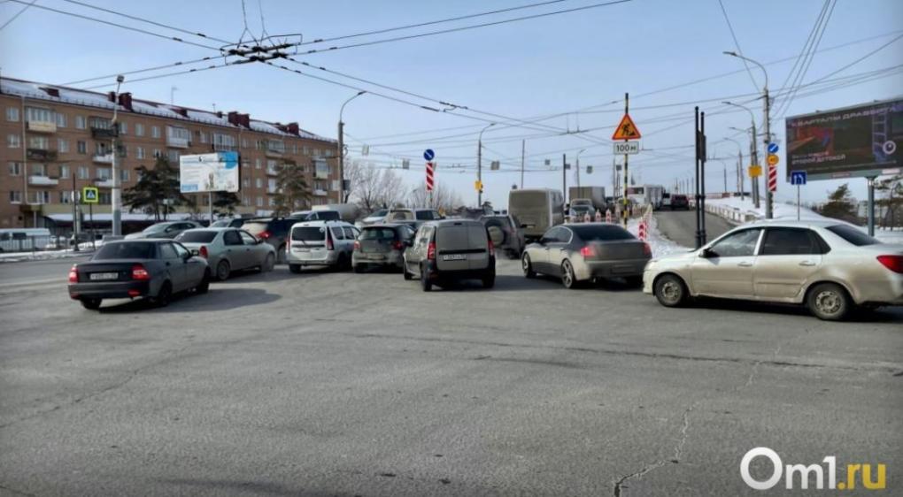16 месяцев без Ленинградского моста: как это было глазами омичей