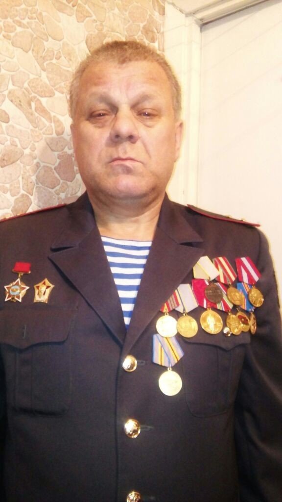 «Живём на заброшенных дачах». Ветеран Афгана тридцать лет ждёт квартиру в Омске