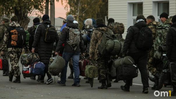 На полигонах в Светлом и Черёмушках в Омске запретили продавать мобилизованным спиртное