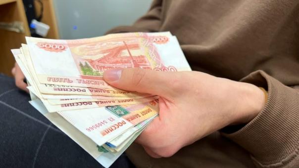 Юный театрал купил билеты на спектакль за 140 000 рублей