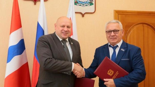 Омск и Калининград переподписали соглашение о сотрудничестве