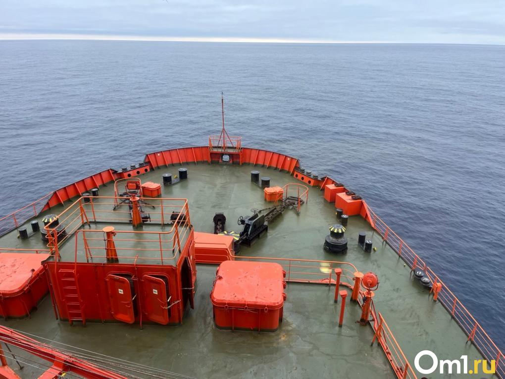 Купались в проруби и ели мороженое: омские ученики побывали на Северном полюсе