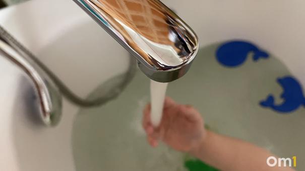 Жители 10 омских деревень получат воду по 80 копеек за литр