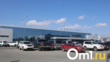 В Омске следователи проводят проверку из-за смерти пилота в аэропорту