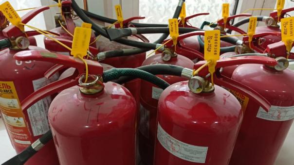 Более ста новосибирцев эвакуировались из горящего общежития
