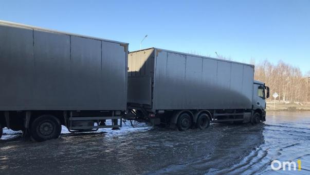 По улицам Новосибирска с 8 апреля запретят ездить большегрузам